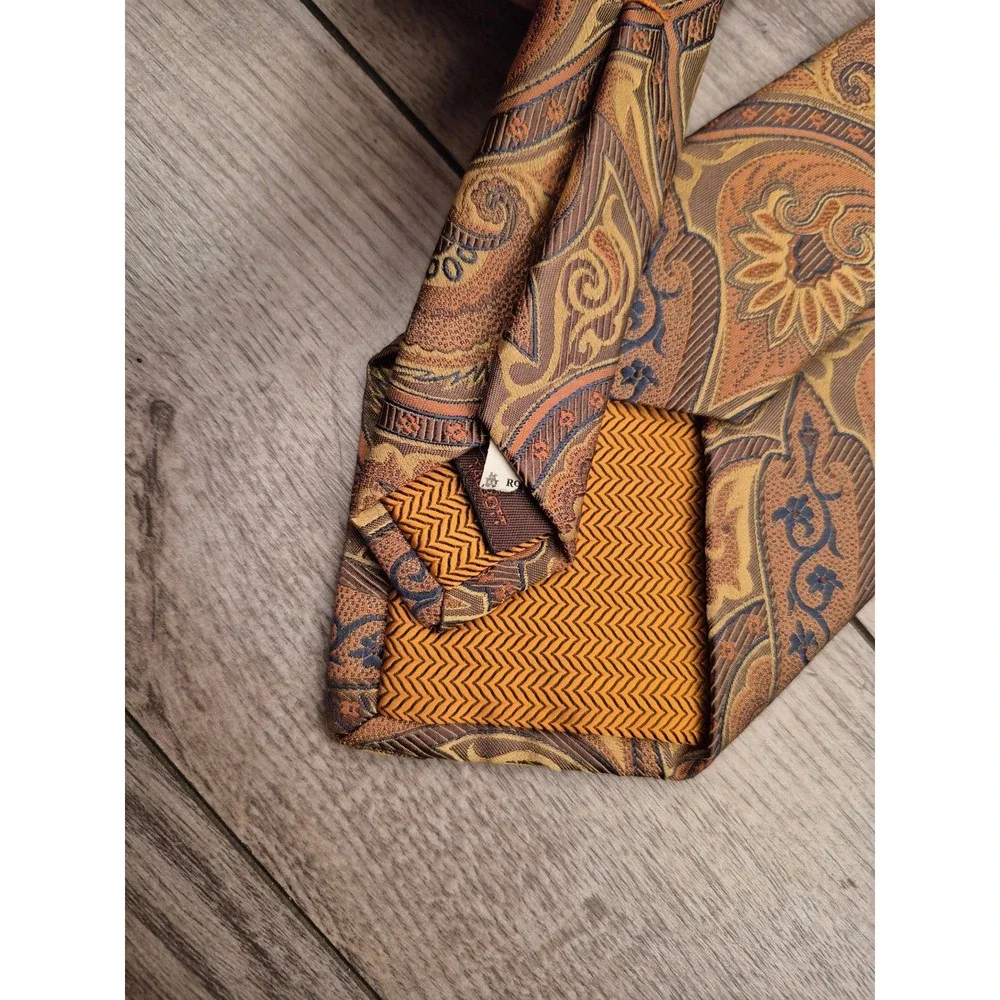 Chelsea by Robert‎ Talbott Mens Silk Paisley Tie Gold Copper Blue Handsewn USA